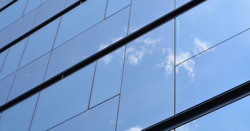 fachada de vidro em Joinville